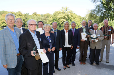 Die Wasservogelzählung, das älteste Monitoringprogramm im bayerischen Naturschutz, wird 50 Jahre - acht Ehrenamtliche die von Beginn an dabei waren durfte ich im Seehaus im Englischen Garten für ihr herausragendes Engagement auszeichnen! 