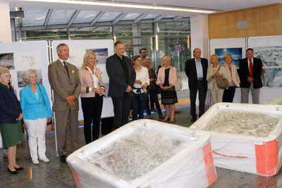 Eröffnung der Ausstellung 'Schnee - Ferne' im Umweltministerium - sie will die markanten Veränderungen des Zugspitzgletschers stärker ins Bewusstsein bringen. Ein Besuch lohnt sich!