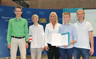 Preisverleihung für den Schulwettbewerb "Ressourcenkönige" am Gymnasium Dorfen. Herzlichen Dank für Euer Engagement!